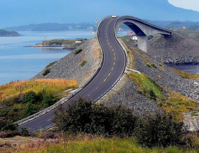 This Amazing Bridge Turns Into A Tunnel And Connects Denmark And Sweden